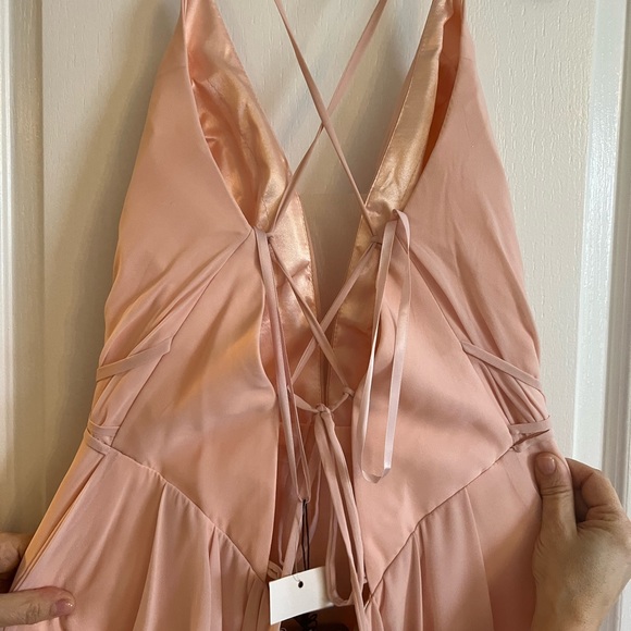 PROM DRESS - Picture 3 of 6